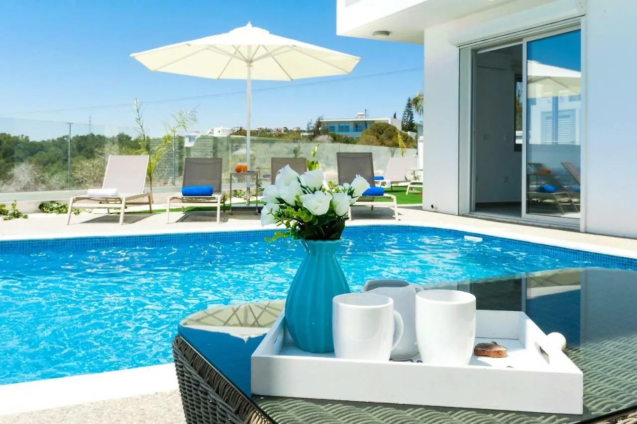 Villa Rubi Αγία Νάπα Κύπρος